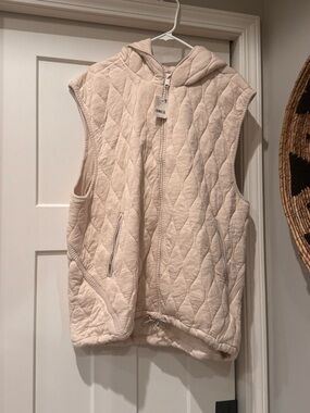Quilted Hooded Vest. Large. Free People.